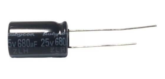 Capacitor 680 MF 25 V
