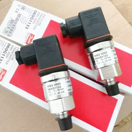 Danfoss Pressure Transmitter 060G1133 — Danfoss