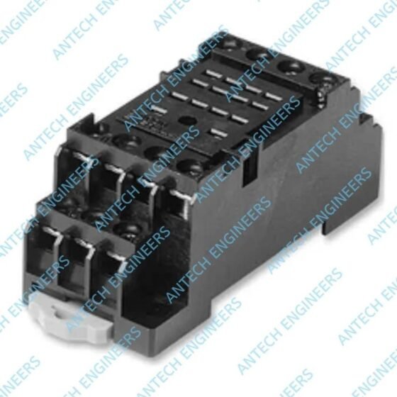 Omron PYFZ0101D Auxiliary Relay Base — OMRON