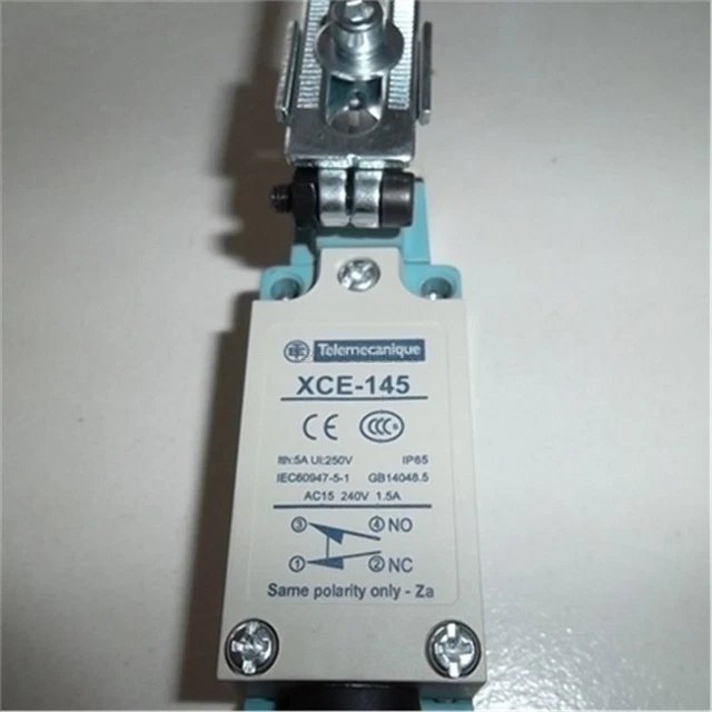 Schneider Electric XCE145 Limit / safety switch — SCHNEIDER