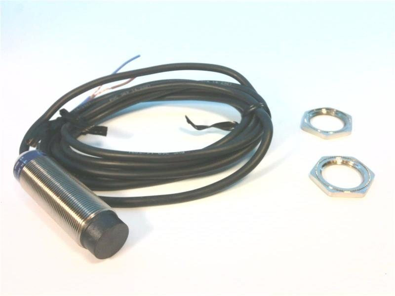 Schneider Electric XS618B4MAL2 Proximity / photoelectric sensor — SCHNEIDER