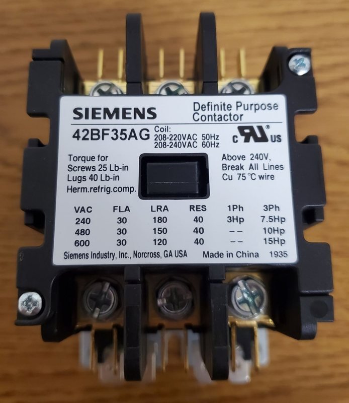 Siemens 3PX40A AC Contactor 240V 42BF35AG — SIEMENS