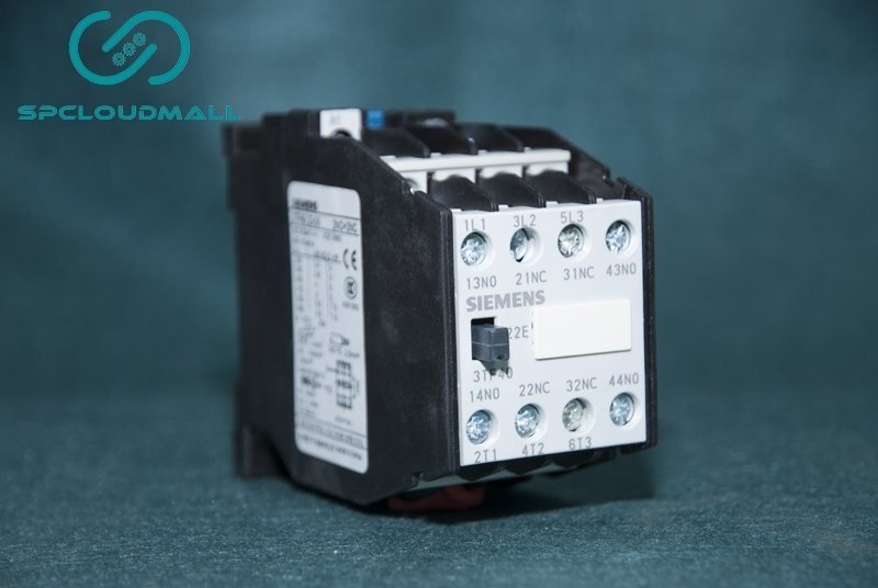 Siemens 3TF4022-0XM0 Contactor AC 220V — SIEMENS