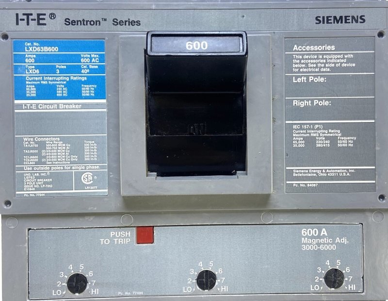 Siemens LXD63B600 Circuit Breaker — SIEMENS