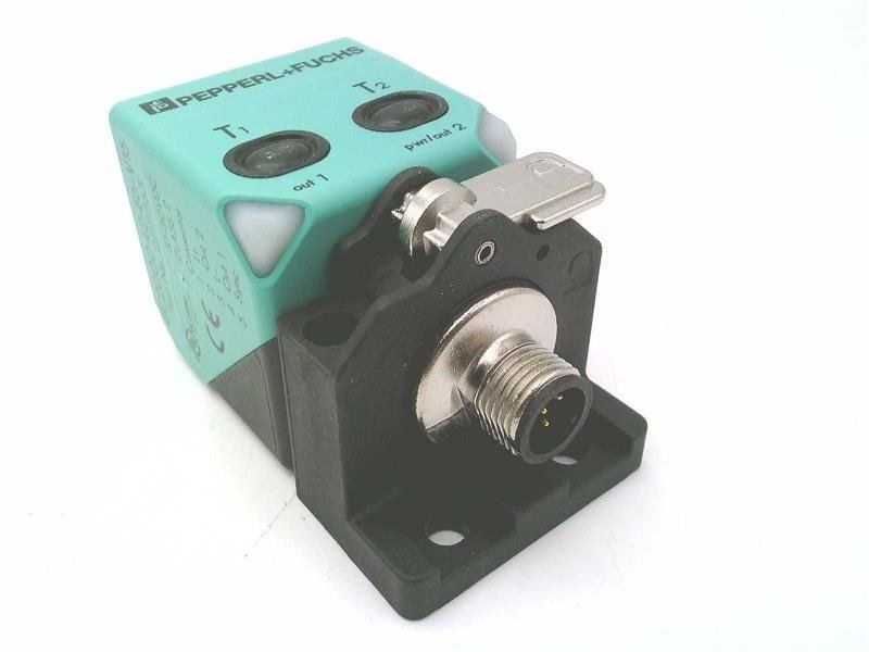 UC2000-L2-E6-V15 Ultrasonic Sensor